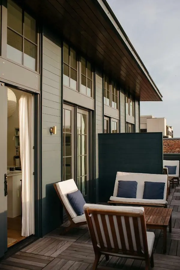 Windrose Apartment Hotel Savannah