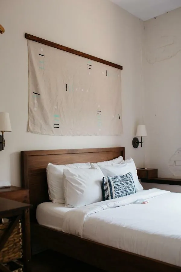 Windrose Apartment Hotel Savannah